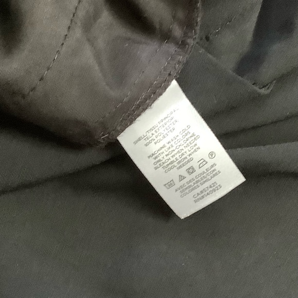 NWT LOFT Outlet Black Dress Shorts w/Pockets & Elastic Waist - Size Small - Picture 4 of 5